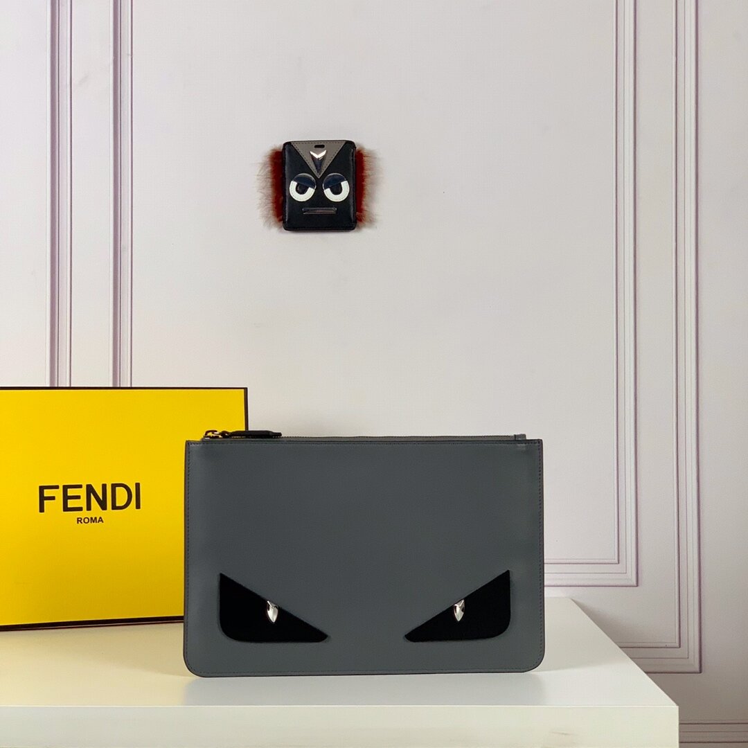 FENDI hand 29x19x1cm